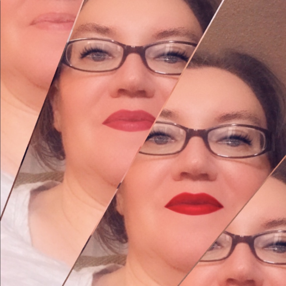 Meet your Posher, Lisa